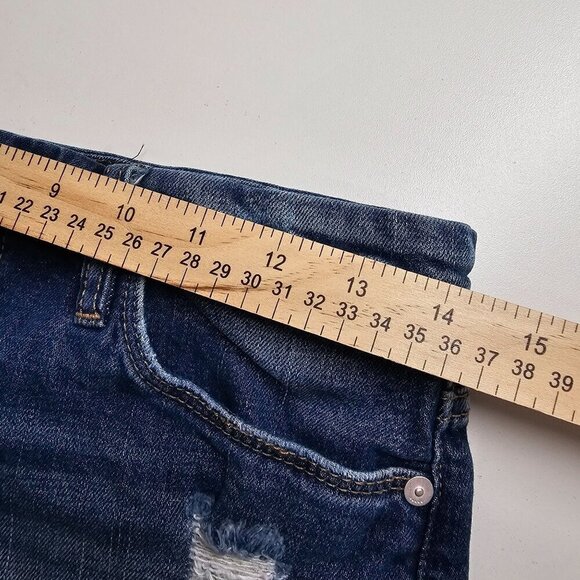 Blank NYC Distressed Frayed Denim Cutoff Shorts Little Queenie Blue Size 25 - Picture 7 of 11